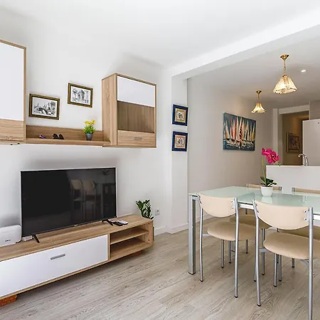 Luminoso Y Acogedor Con Ac Apartment Alicante